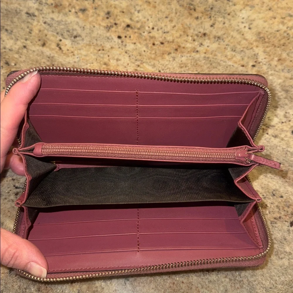 GUCCI SUPREME BLOOMS WALLET Full Inclusion - Picture 8 of 13